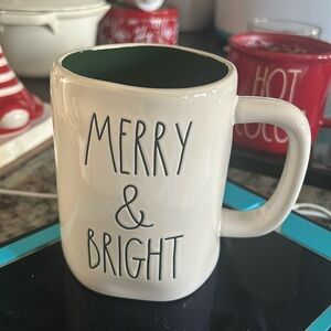 Rae Dunn “MERRY & BRIGHT” Holiday Mug Green & White 🔔🎅🏼